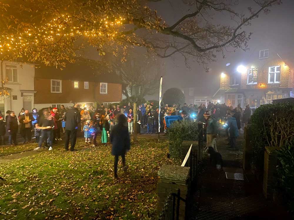 ardingly oak tree and carol service
